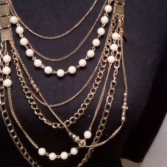 Necklace layered 8 chains 18in" used - Picture 3 of 3